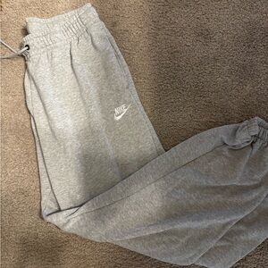 Nike sweatpants/joggers